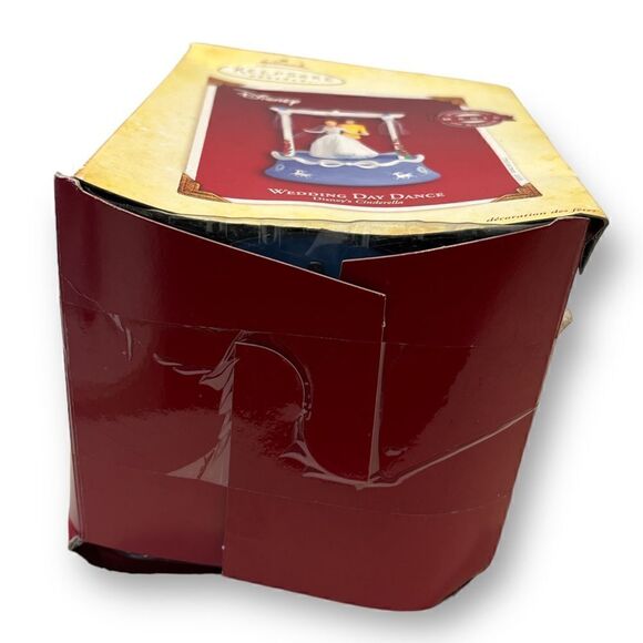 Hallmark Keepsake Disney Cinderella Wedding Day Dance Dated 2005 - Picture 4 of 8